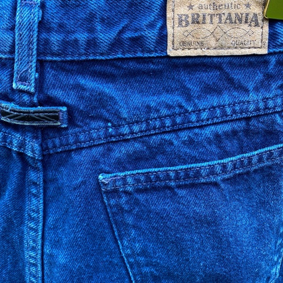 VINTAGE AUTHENTIC BRITTANIA DARK WASH PLEATED HIGH-WAISTED JEANS 25” waist - Picture 6 of 7